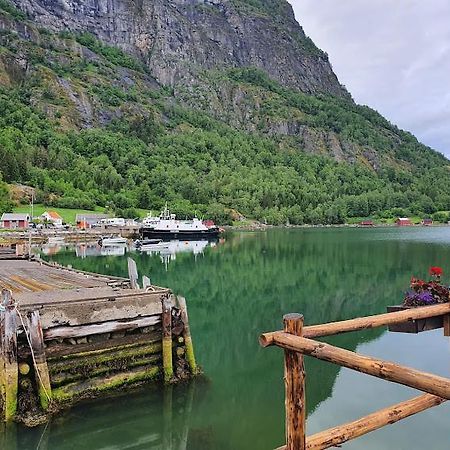 Apartmán Molden 2-Fjellutsikt Og Jacuzzi Tilgang. Luster Exteriér fotografie