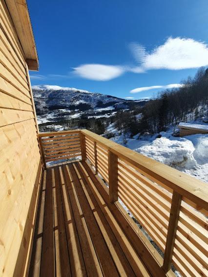 Apartmán Molden 2-Fjellutsikt Og Jacuzzi Tilgang. Luster Exteriér fotografie